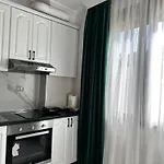 Stylish With Private Terrace - Side * ゴーレム
