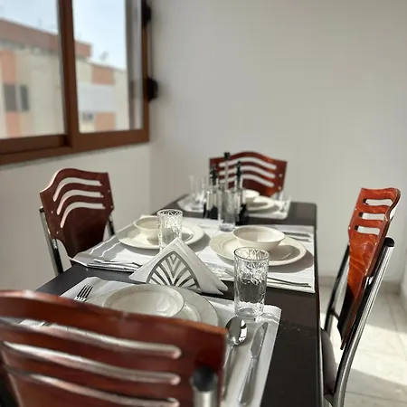Stylish With Private Terrace - Side