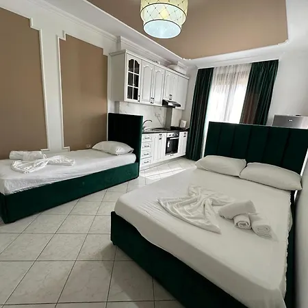 Апартаменты Stylish With Private Terrace - Side
