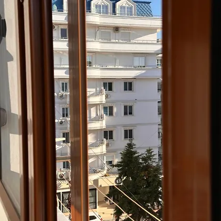 Stylish With Private Terrace - Side Апартаменты