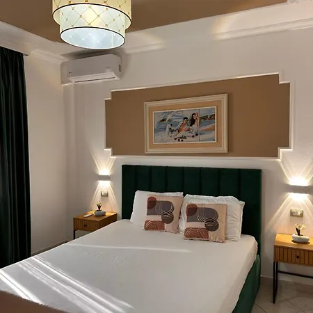 Stylish With Private Terrace - Side Apartament Golem (Tirana)